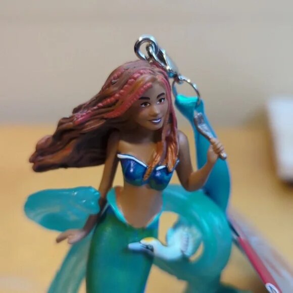 Disney Sketchbook live action The Little mermaid ornament brand new - Picture 7 of 16